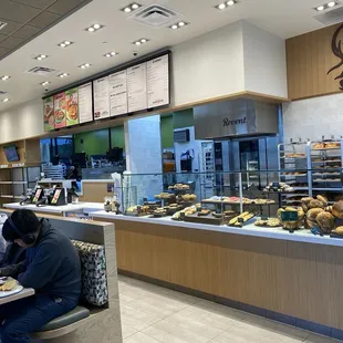 Front ordering and bakery display