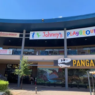 The entrance is under "80 Dinosaurs" on the left