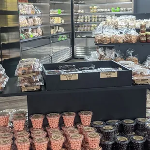 Keto, sugar free, gluten free options and ZOINKS