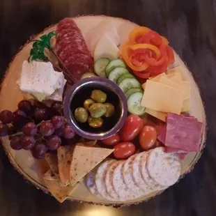 Delicious food available~kereoki room!