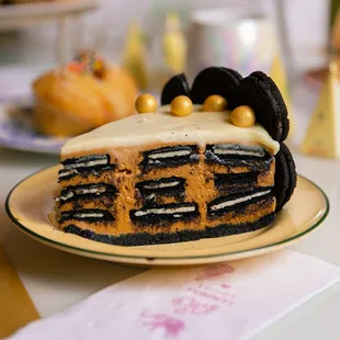 Oreos + dulce de leche = Black Cookies Cake