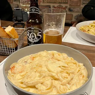 Fettuccine Alfredo