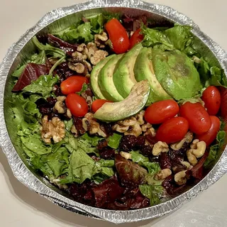 E8 (Spring mix, grape tomatoes, cranberries, walnuts, avocado tossed in balsamic vinegar & olive oil)