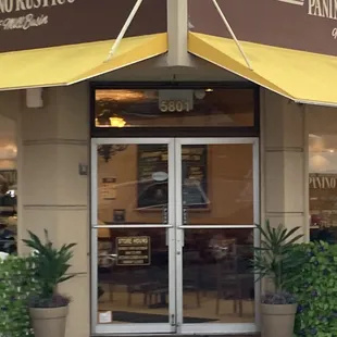 the entrance to the restaurant