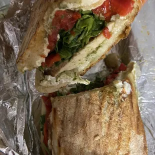P20 (grilled chicken pesto panini)
