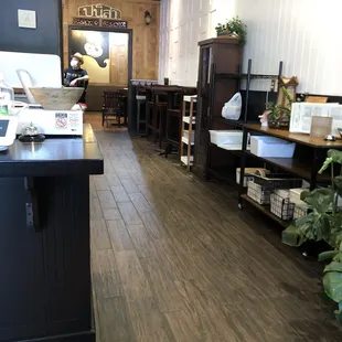 Bar and second room in the back