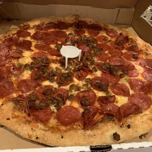 Pepperoni 16 " Pizza
