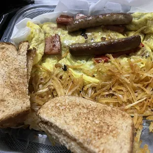 Western omelet with sausage links
