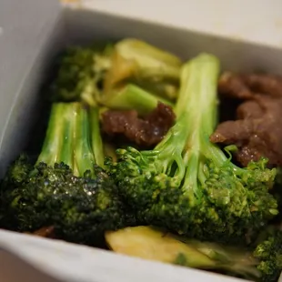 broccoli and beef in a box