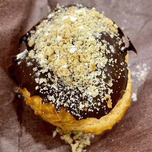 Hazelnut Choux à la Crème (French Cream Puff)