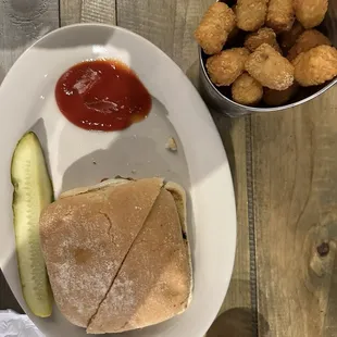 Philly cheesesteak with tater tots