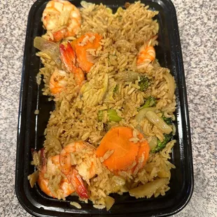 Pineapple fried rice with prawns