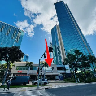Located between Tango and Bank of Hawaiʻi at Hokua Tower.