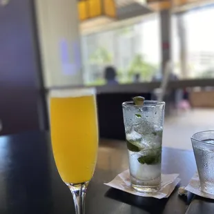 Mango mimosa &amp; mint mojito