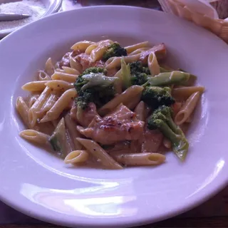 Penne with Chicken and Broccoli