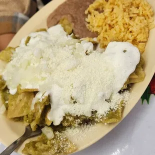 Green chilaquiles