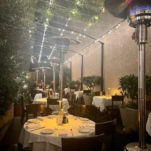 crepes, outside