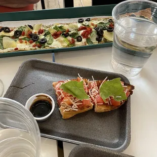 Veggie flatbread and tomato bruschetta