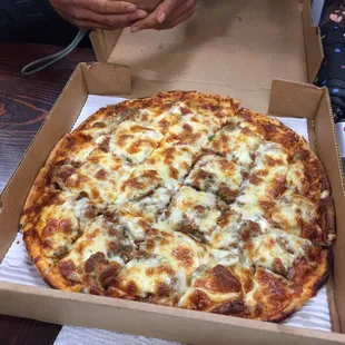 Sausage, shroom and green pepper!