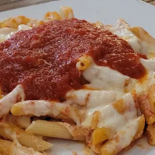 Pasta with cheese and marinara