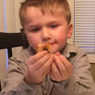 Even a picky 5 year old approves of garlic knots!