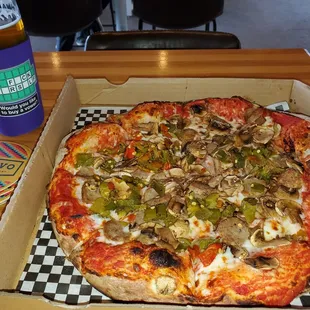 Best pizza in town! Green chili is hot and the crust is perfect!