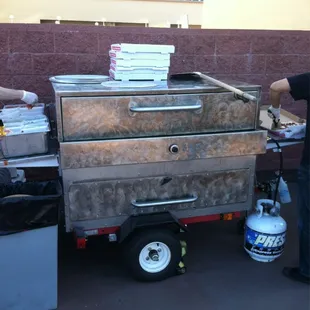 Burbank PD having awesome pizza!