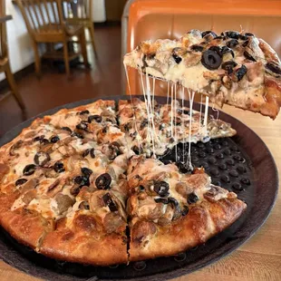Fresh and Hot! 12&quot; 3 Topping Pizza