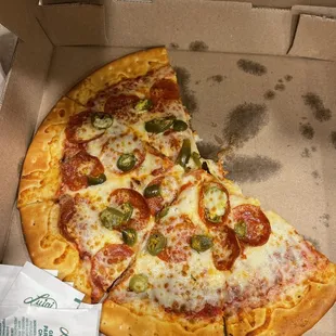 12&quot; pepperoni pizza with jalapeños
