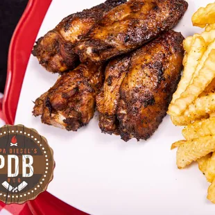 food, chicken wings and fried chicken