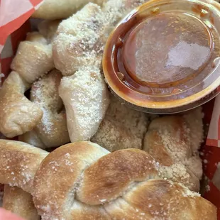Garlic knots