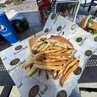 Nick&apos;s Viva Chicken Sandwich