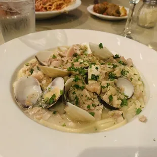 Clam linguine