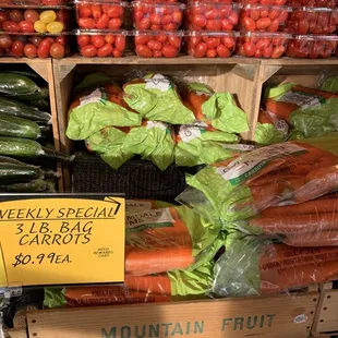 Carrots 3lb $.99