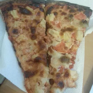 I love this pizza place but last couple visits i was not too happy... Last night we get burnt pizza... why??? :(