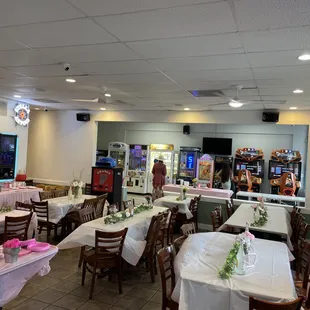 sushi and sashimi, interior