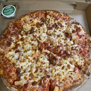 Super Hawaiian Pizza