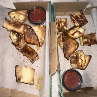 Dummy's don't know how to cook.... How is my food burnt and crispy but my cheese ain't even melt. Dry ass food