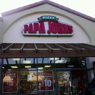 Papa johns is the best pizza in town