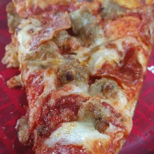 The XL meat lover, thank you for the plates and service!