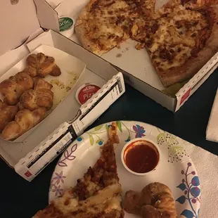 only complaint is the tiny bit of marinara they give you for all those garlic knots, then thy charge me $4 for delivery.