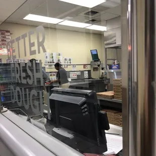 Workers do not use gloves