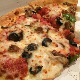 What an interesting meat lovers pizza #fail