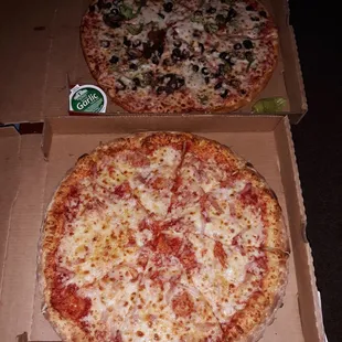 Papa John's is bomb.. y'all need to stop with the bad reviews