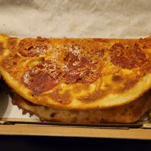 Pepperoni Crusted Papadia