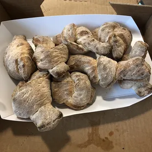 "Garlic" knots