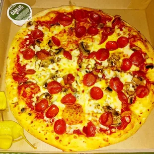 Regular crust crispy cup pepperoni and shrooms