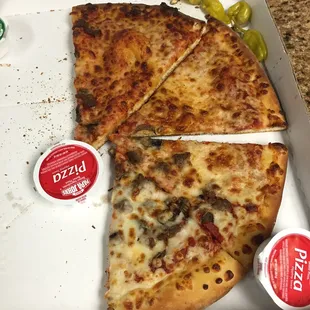 OVERCOOKED, contacted corporate for pizza credit. no response.