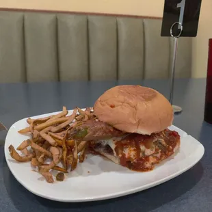 Chili relleno burger, dang I can&apos;t get enough of this thing. And these people can cook the heck out of a burger.