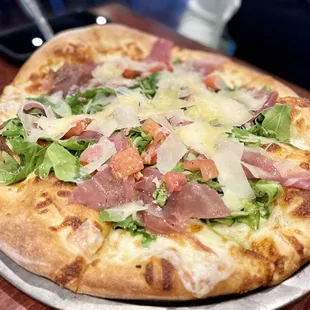 Arugula &amp; Prosciutto Pizza